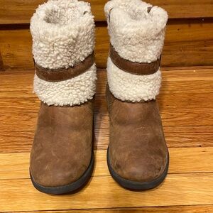 Ugg ankle boots Women’s size 8